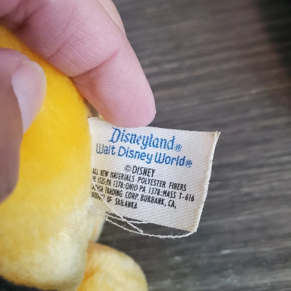 DISNEY Plush Disneyland PLUTO 10